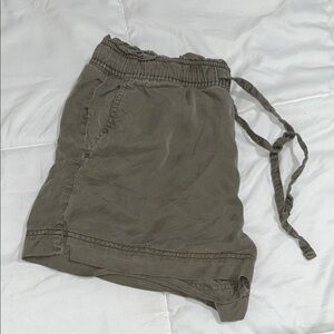 Casual Olive Green Shorts